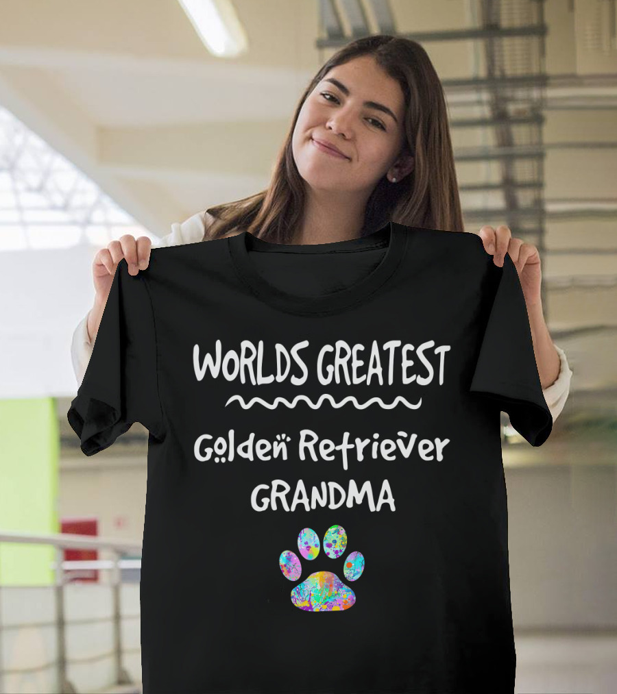 Worlds Greatest Golden Retriever Grandma Paw Prints T-Shirt