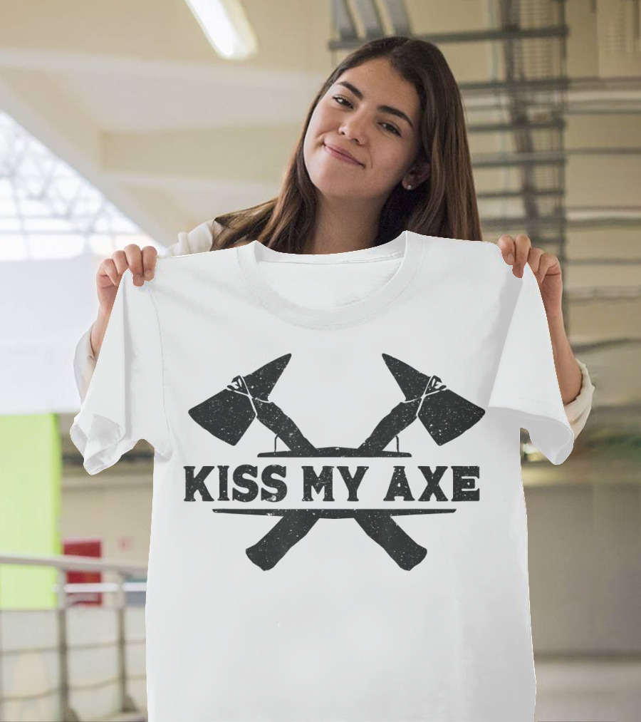 Kiss My Axe Vintage Hatchet Axe Throwing T-Shirt