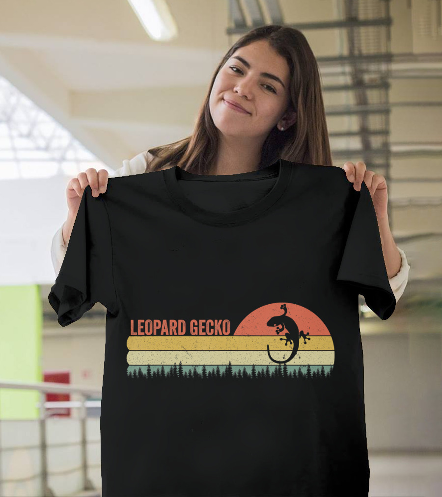 Leopard Gecko Vintage Sunset Silhouette Retro Forest Scene T-Shirt