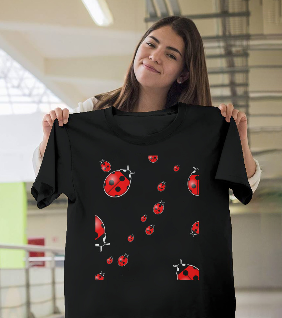 Cute Ladybugs Bugs Lover T-Shirt