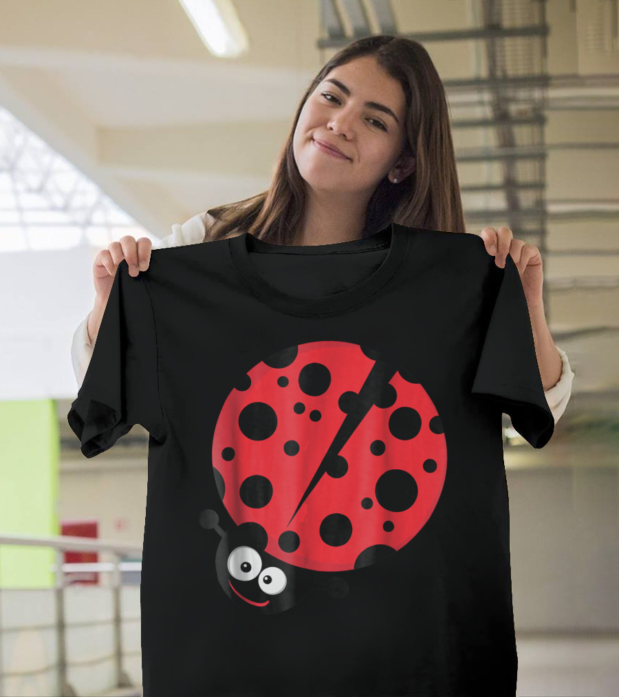 Ladybug Smiling Adorable Springtime Circle Spots T-Shirt