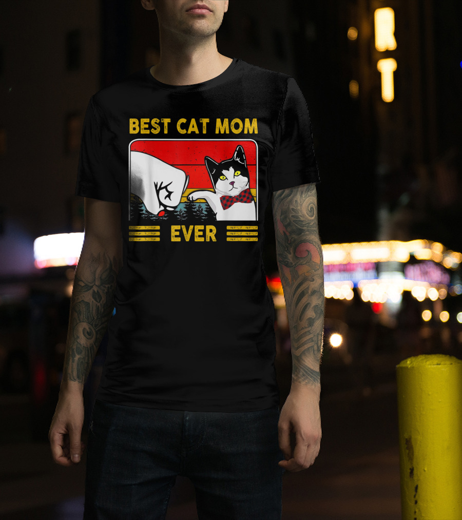BEST CAT MOM EVER Retro Vintage Cat With Fist Bump And Bow Tie T-Shirt