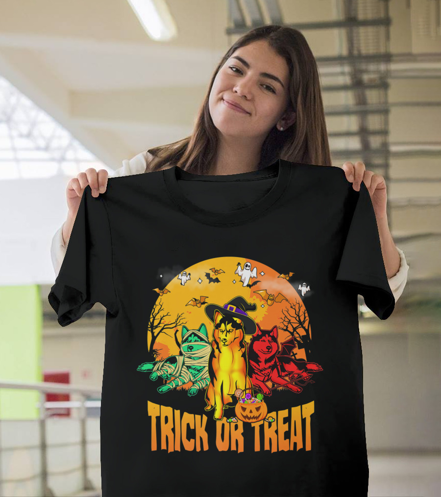 Trick Or Treat Siberian Husky Halloween Ghosts Pumpkins And Bats T-Shirt