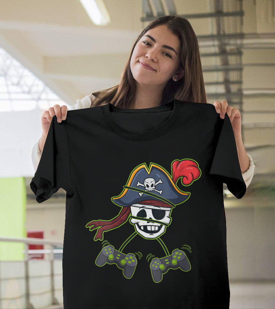 Halloween Pirate Skeleton Gamer with Controller Hat and Crossbones T-Shirt