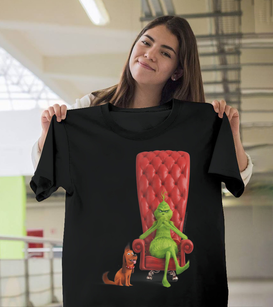 Dr Seuss The Grinch and Max on Red Tufted Chair T-Shirt