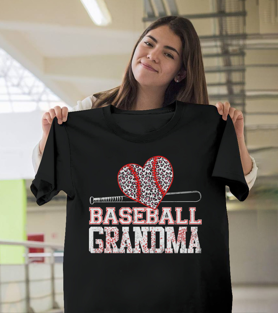 Baseball Grandma Leopard Heart Softball Player T-Shirt