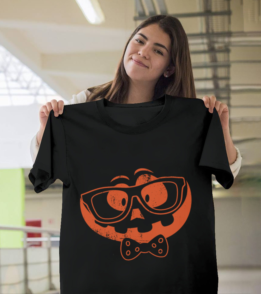 Pumpkin Nerd with Glasses and Bow Tie Halloween Graveyard Group T-Shirt
