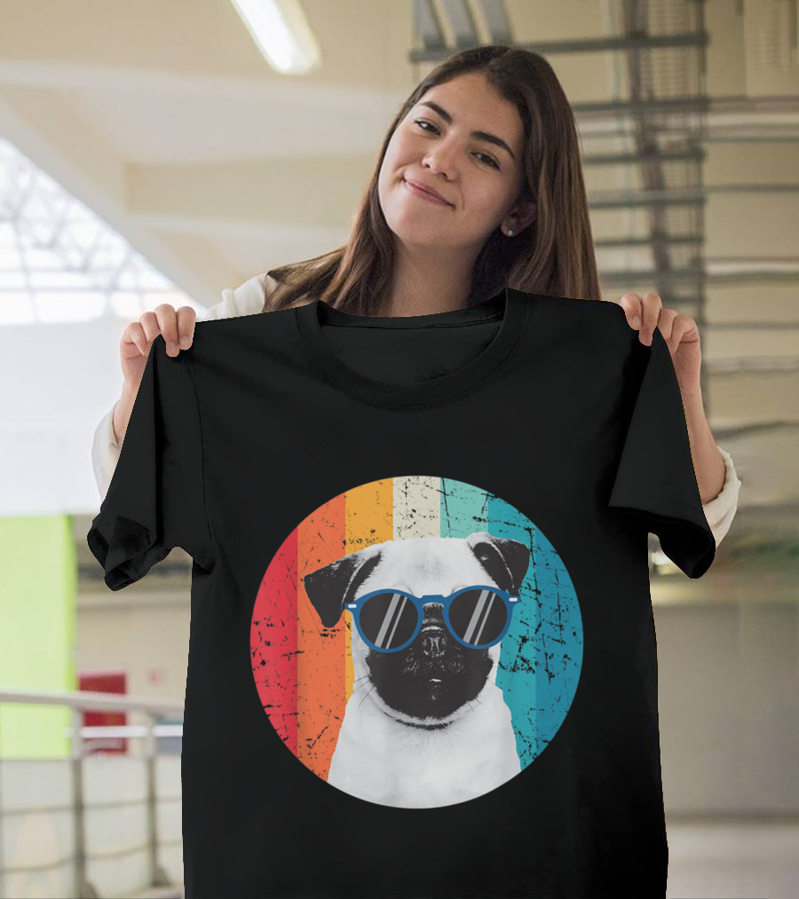 Vintage Pug Dog Lover Sunglasses Owner Retro Colorful Background T-Shirt