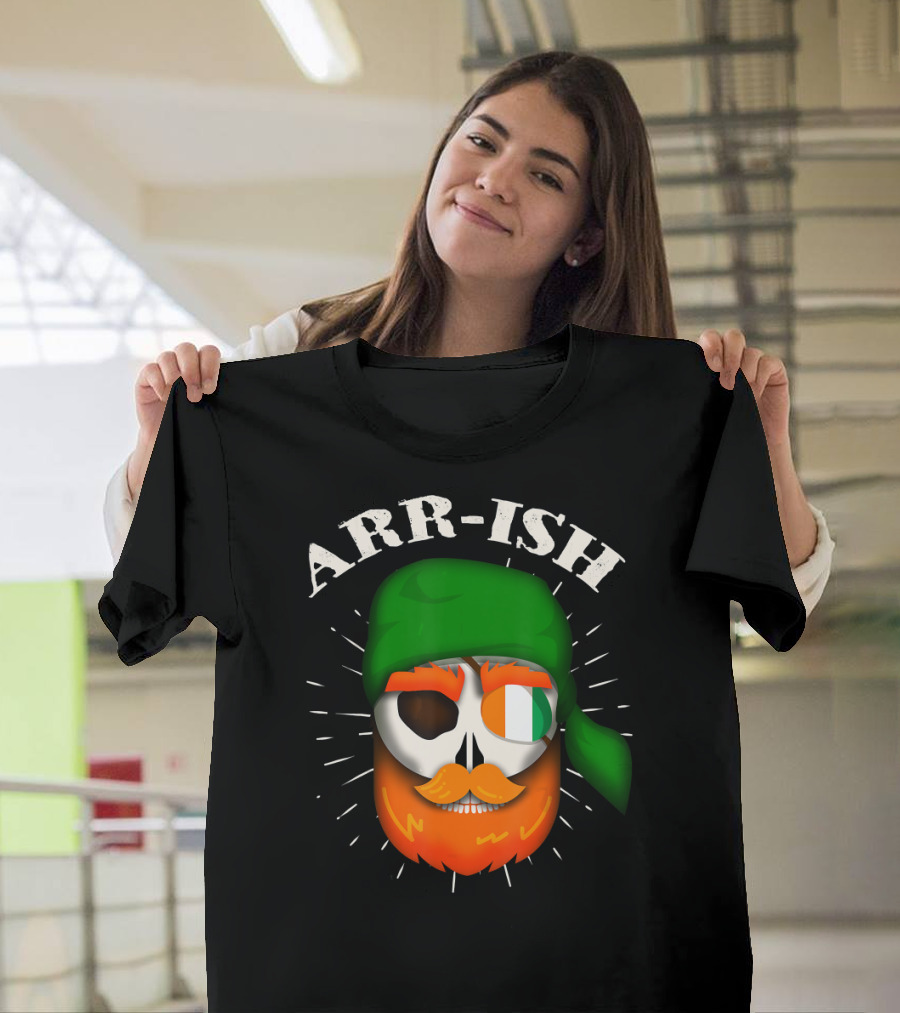 ARR-ISH Irish Pirate St Patrick's Day Skull with Green Bandana and Beard T-Shirt