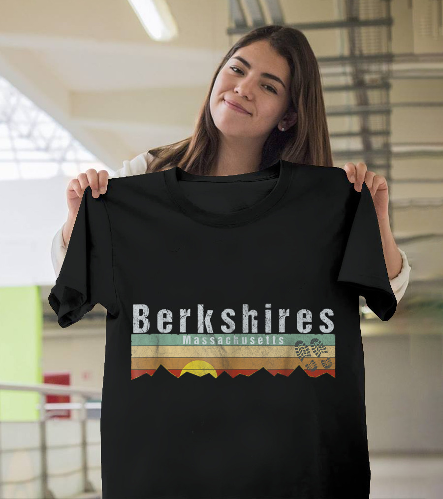 Berkshires Massachusetts Vintage Sunset Landscape with Boot Print T-Shirt