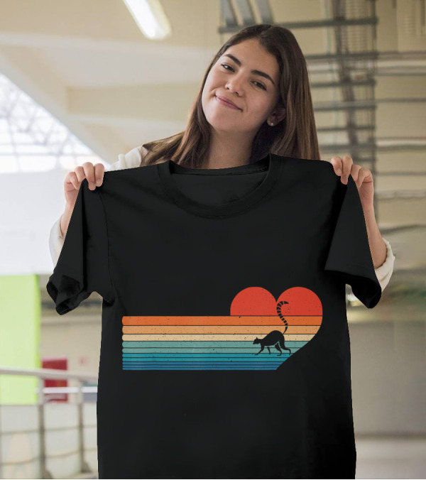 Best Vintage Lemur Heart Retro Stripe Sunset T-Shirt
