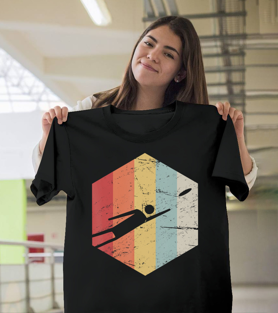 Retro Ultimate Frisbee Player Vintage Stripes T-Shirt
