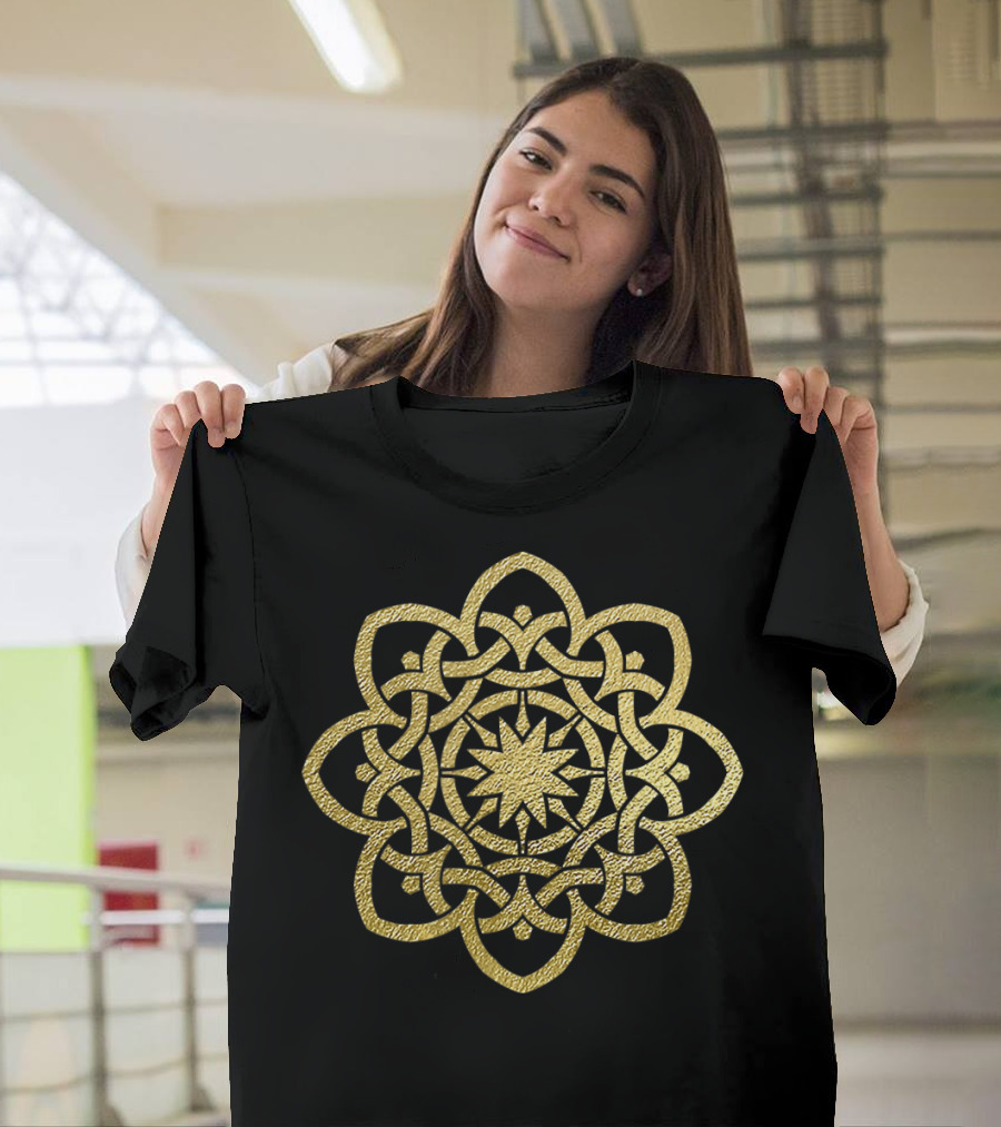 Celtic Knot Gaelic Knot Intricate Golden Starburst T-Shirt