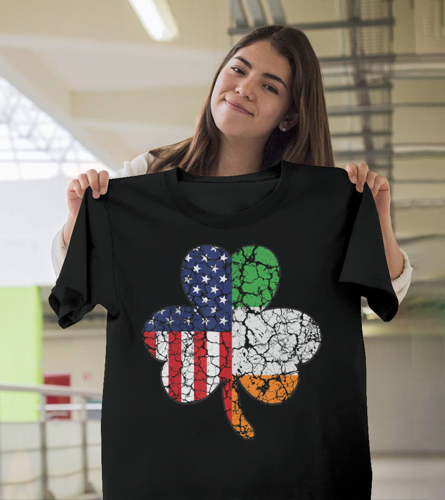 Clover St Patricks Day Shamrock Irish America Flag Vintage Cracked T-Shirt