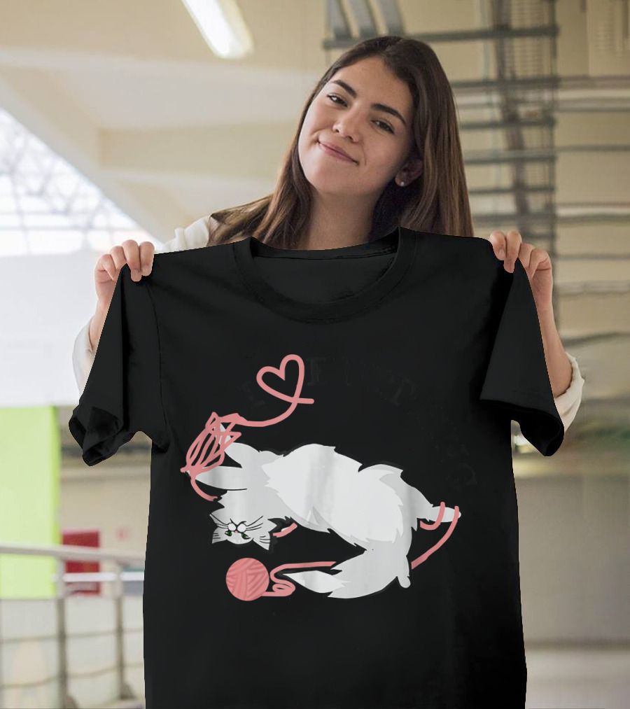 I Love Knitting Cute Cat with Yarn T-Shirt