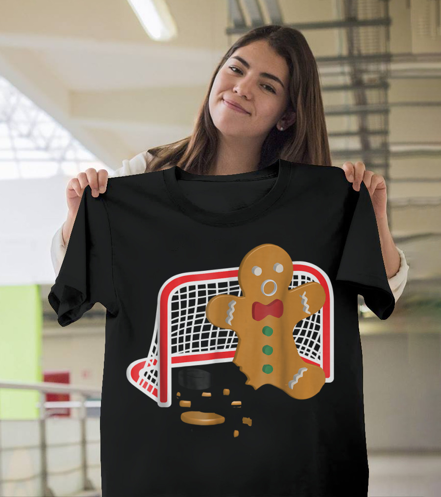 Hockey Goalie Funny Christmas Gingerbread Cookie in Goal with Puck T-Shirt