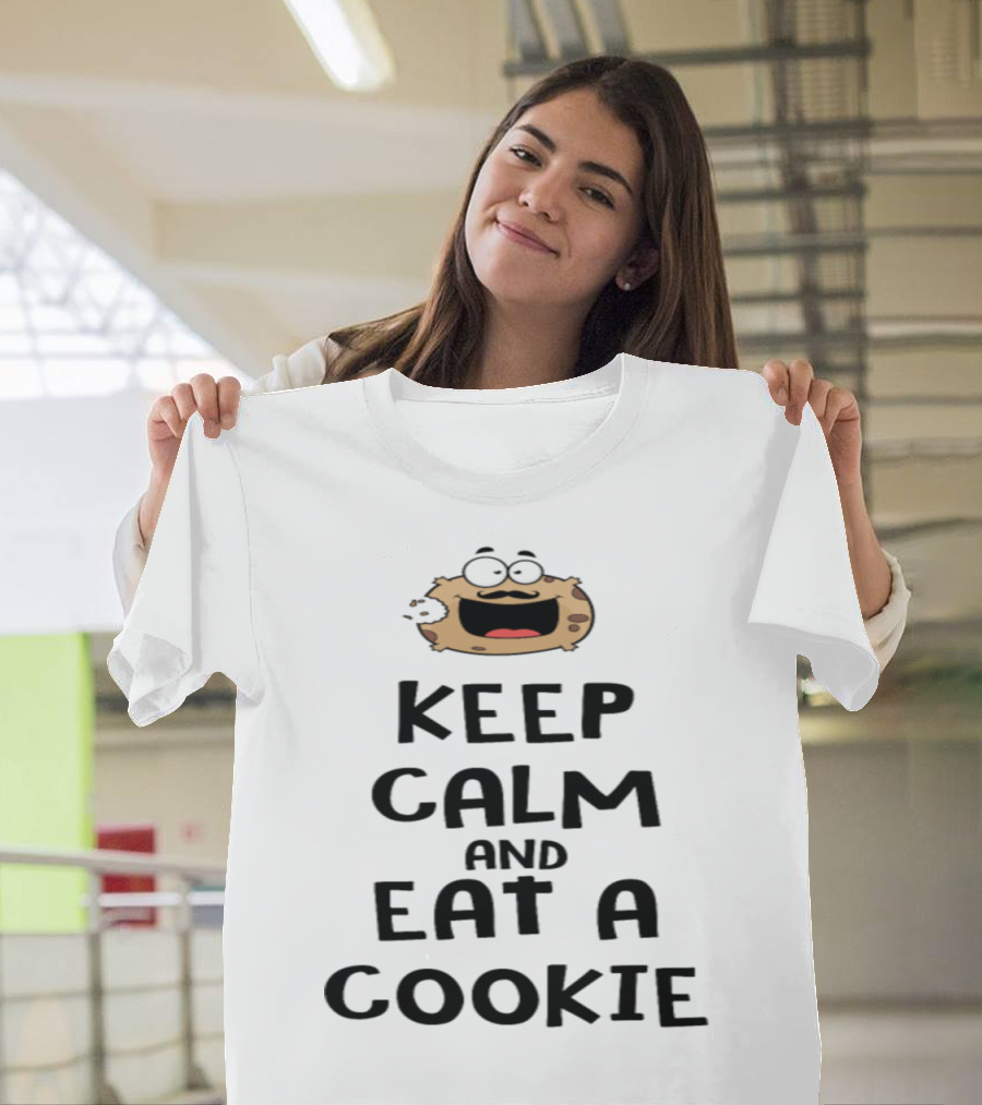 Keep Calm and Eat a Cookie with Cartoon Cookie Face T-Shirt