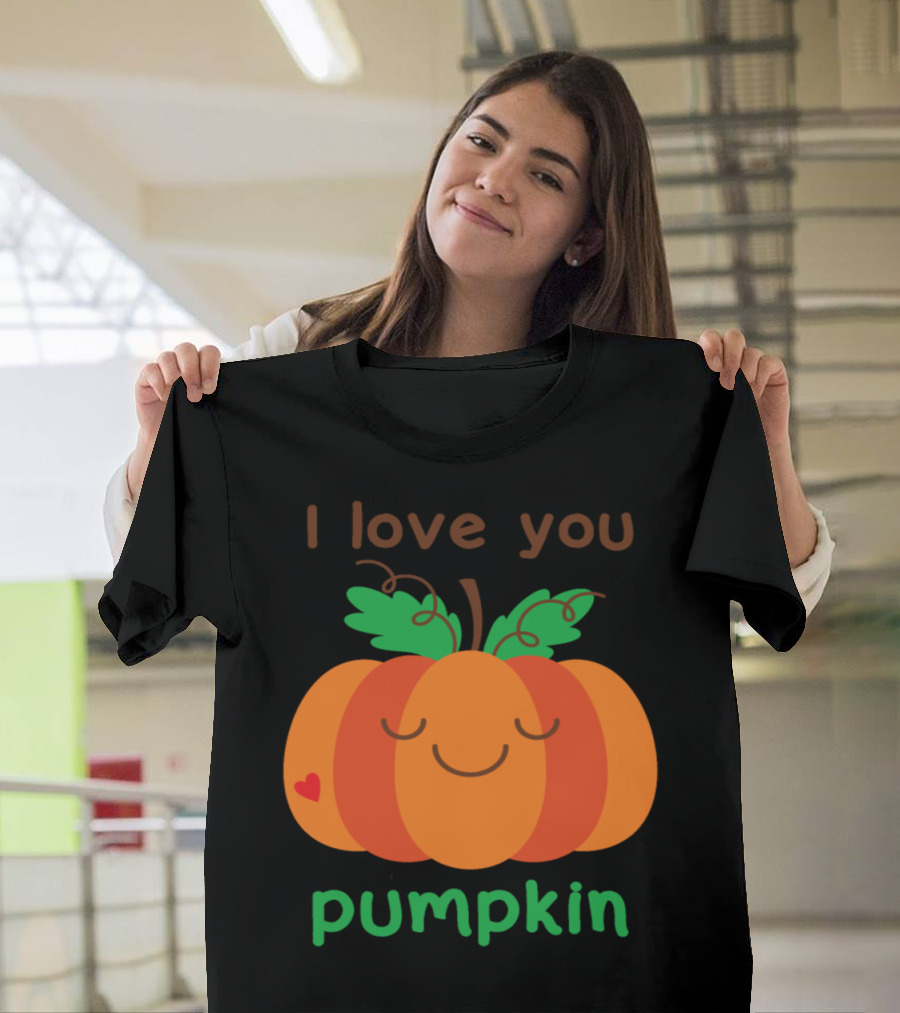I Love You Pumpkin Cute Smiling Pumpkin with Heart Icon and Green Leaves T-Shirt