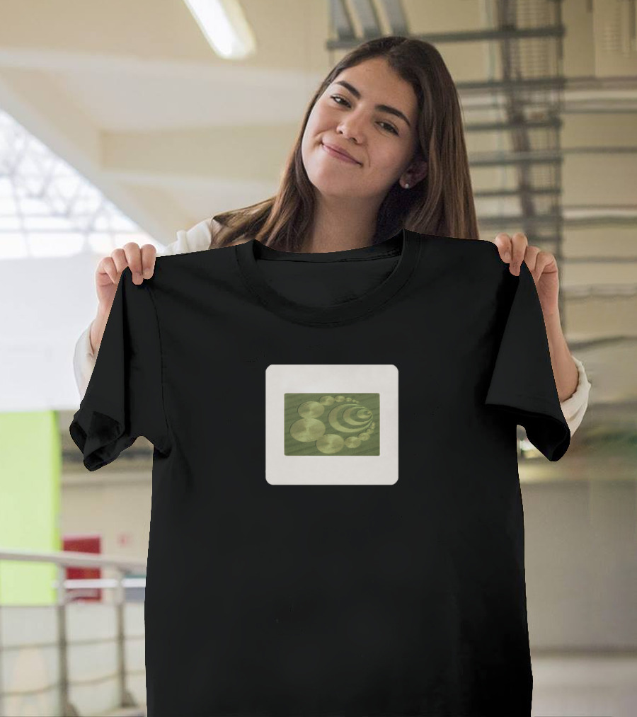 Paranormal Slideshow Crop Circles Geometric Patterns in Fields T-Shirt