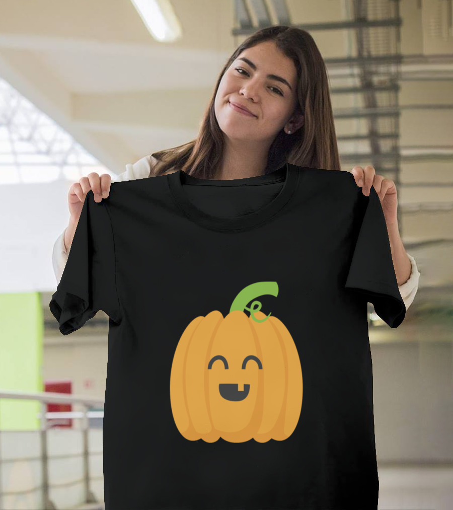 Happy Smiling Pumpkin with One Tooth and Green Stem T-Shirt