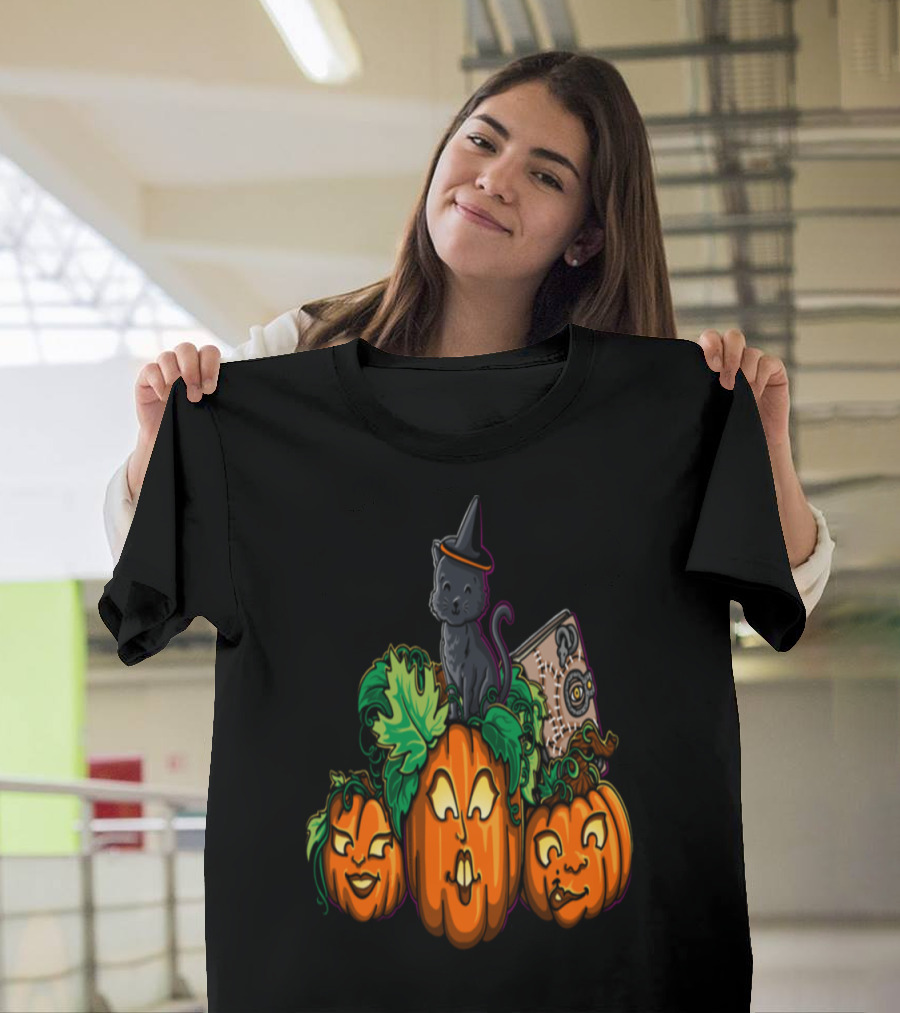 Halloween Cat Witch Hat Pumpkins Book High Quality T-Shirt