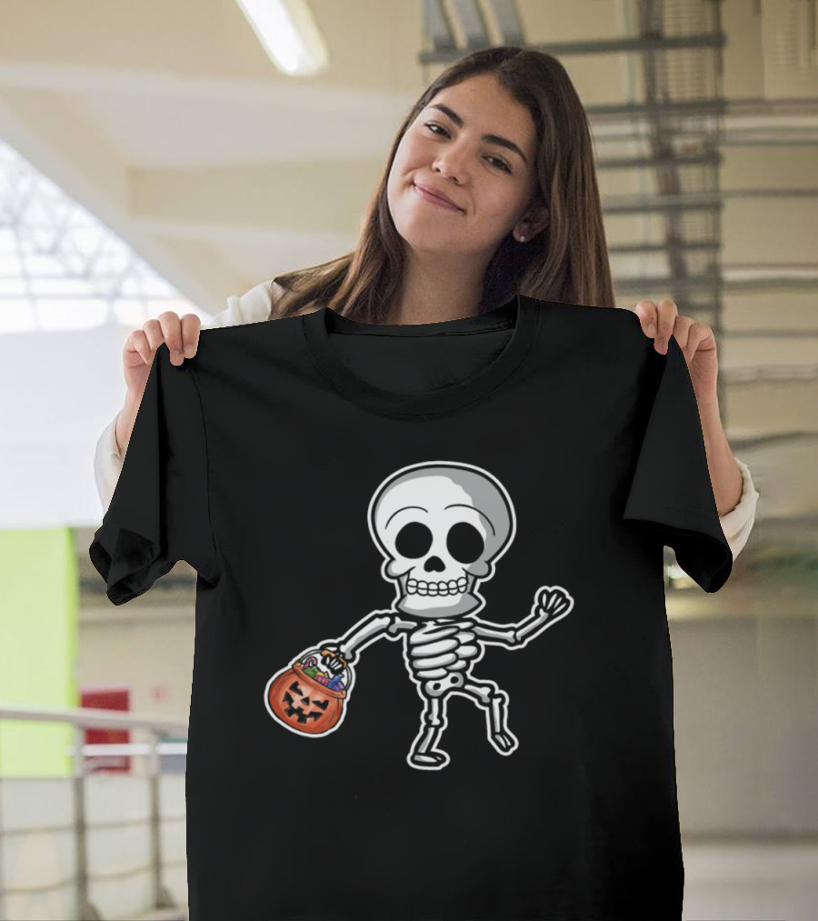 Funny Skeleton Halloween Trick or Treating with Candy Pumpkin Bucket T-Shirt