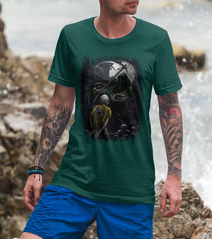 Green Bay Packers Grim Reaper Scene With Skeleton Under Moonlight T-Shirt