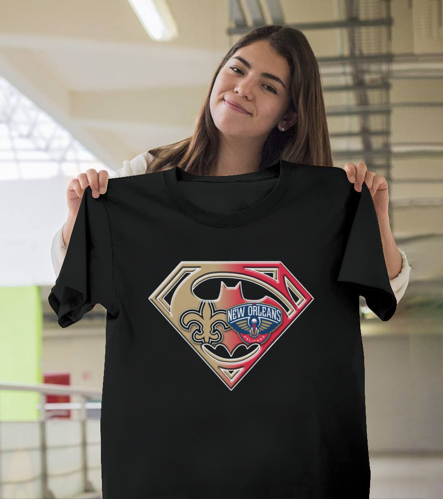 New Orleans Pelicans Saints Superman Batman Fleur De Lis Logo Bat 109 T-Shirt