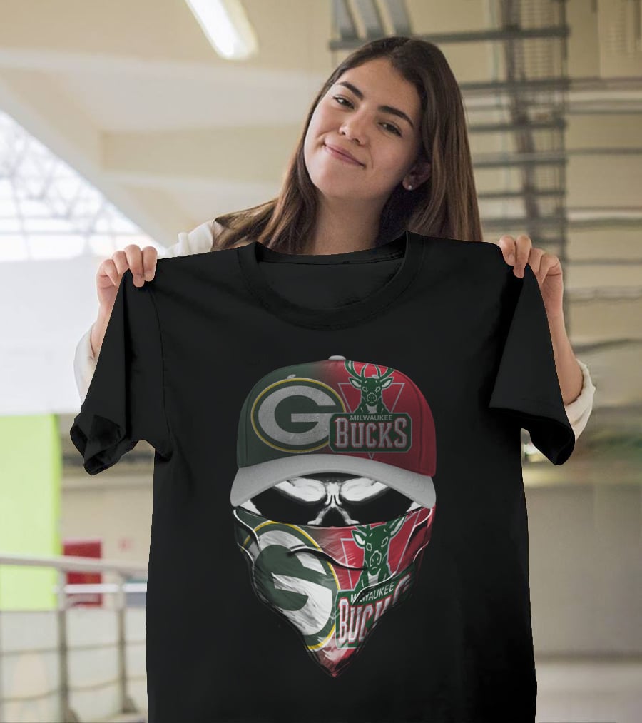 Green Bay Packers Milwaukee Bucks Skum T-Shirt