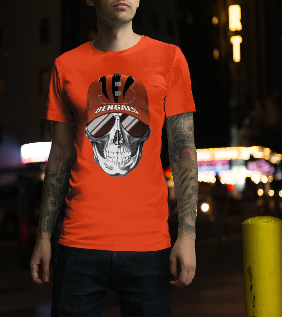 Cincinnati Bengals Skull With Cap And Mirrored Sunglasses T-Shirt