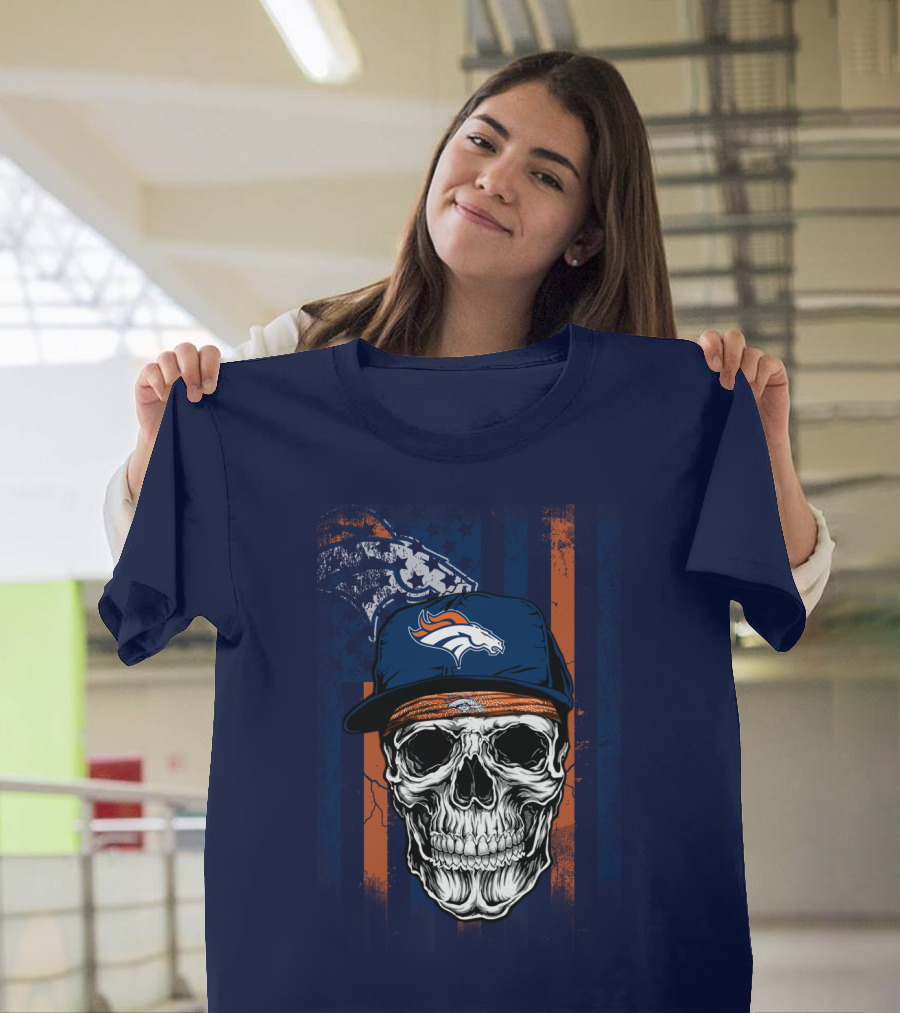 Denver Broncos Skull With Cap And Logo На Тёмно-Синем Фоне T-Shirt