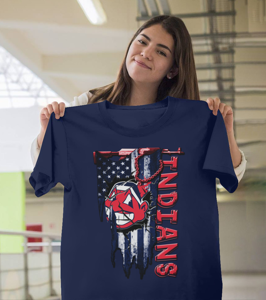 Cleveland Indians Vintage Chief Wahoo With American Flag And Red Chain T-Shirt