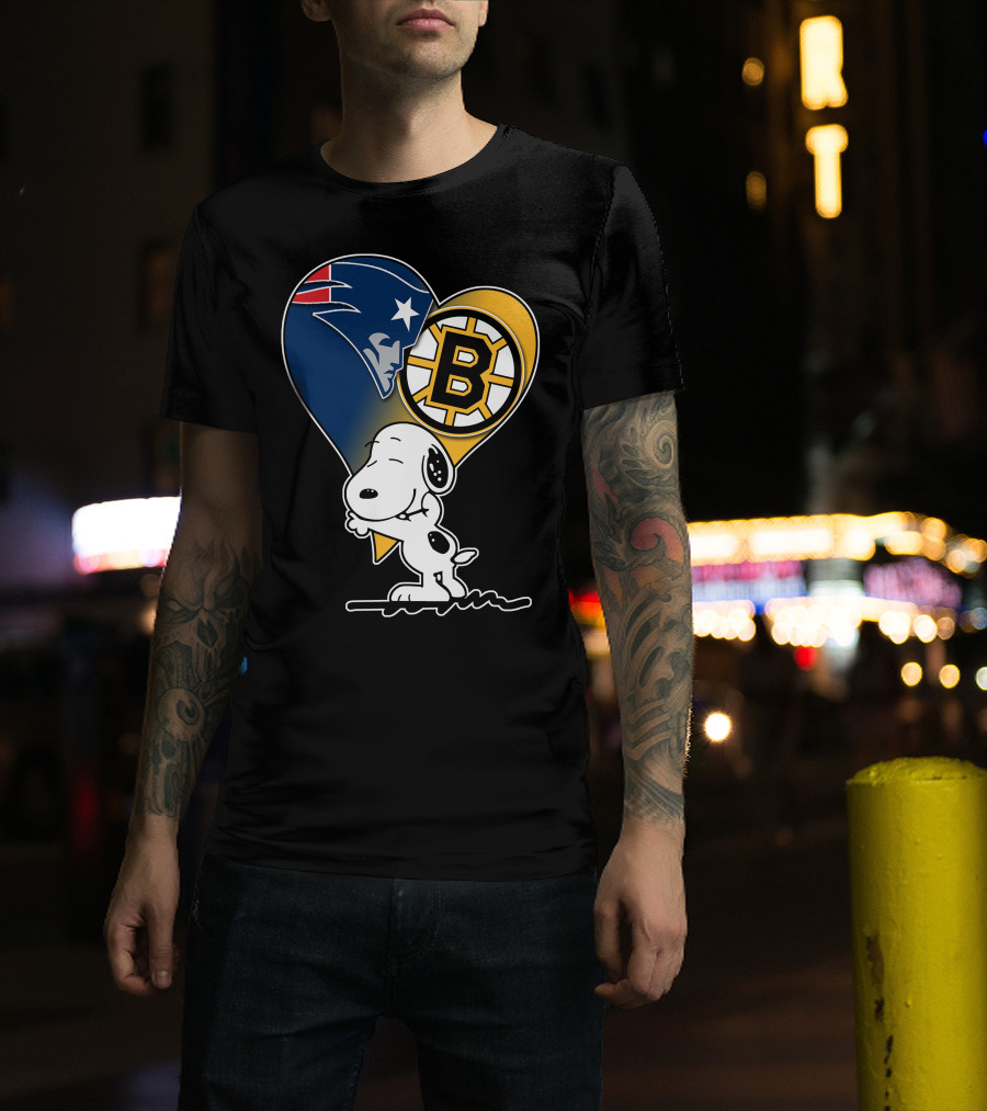 Patriots Bruins Snoopy Heart Hug T-Shirt