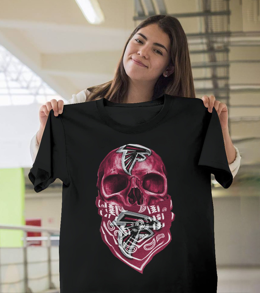 Atlanta Falcons Skull Bandana T-Shirt