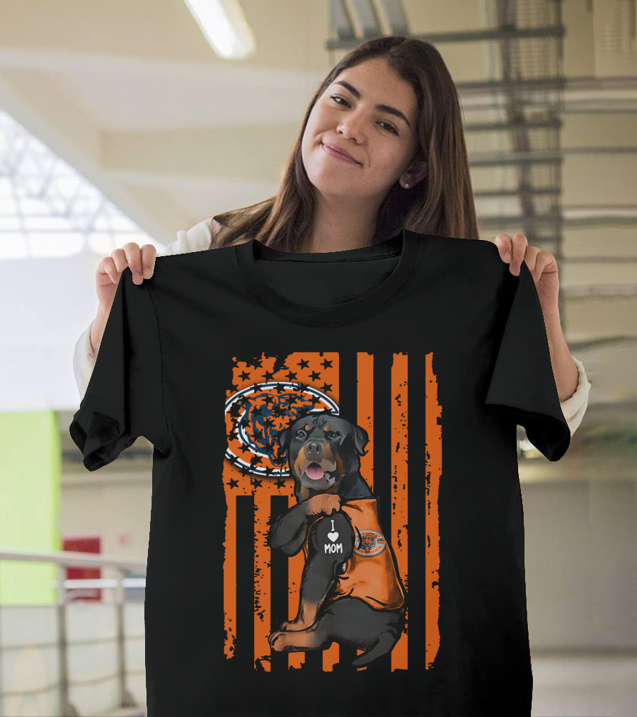 Rottweiler I Mom Chicago Bears Flag T-Shirt