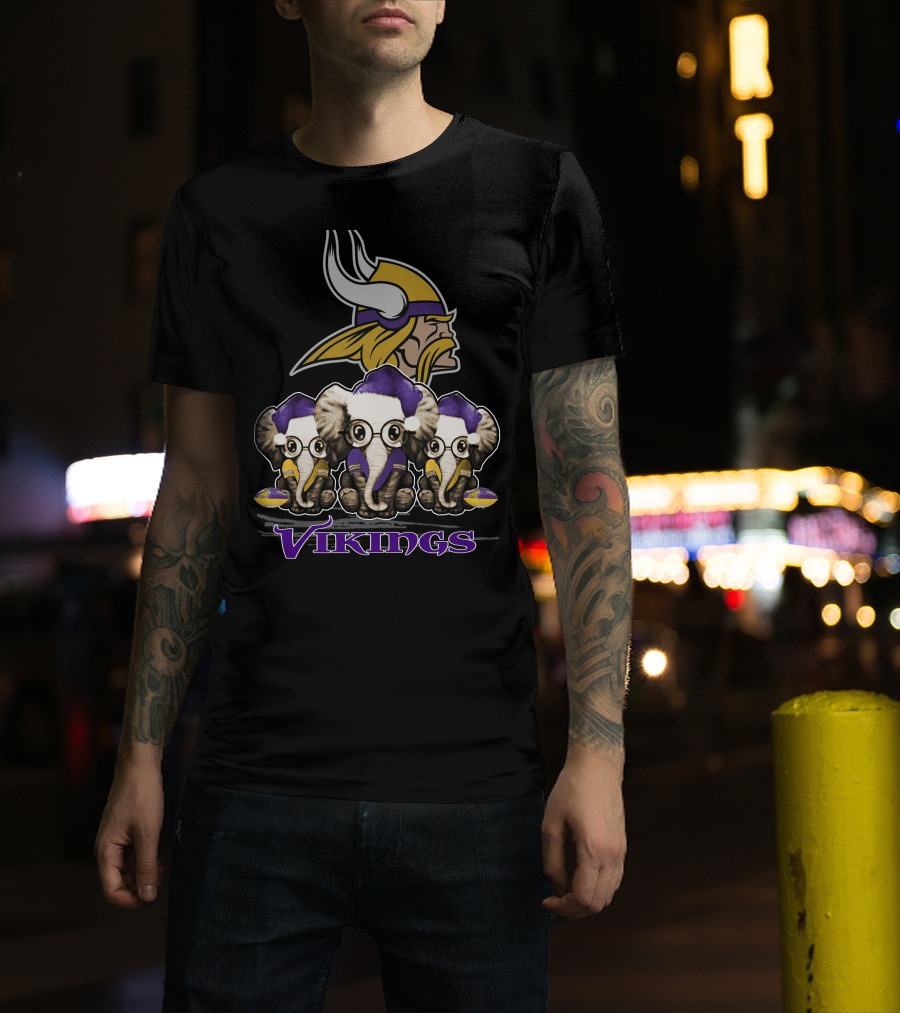 Elephan Xmas Minnesota Vikings Santa Hat Football T-Shirt