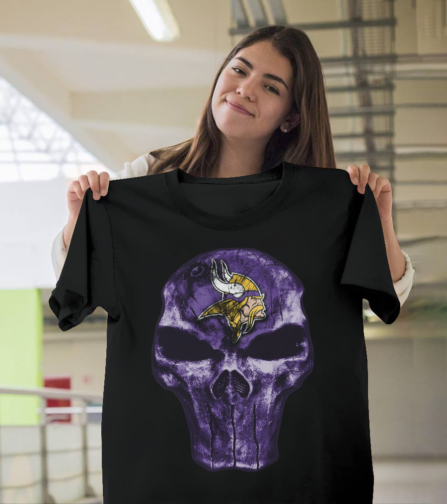 Skull Minnesota Vikings Logo Purple T-Shirt