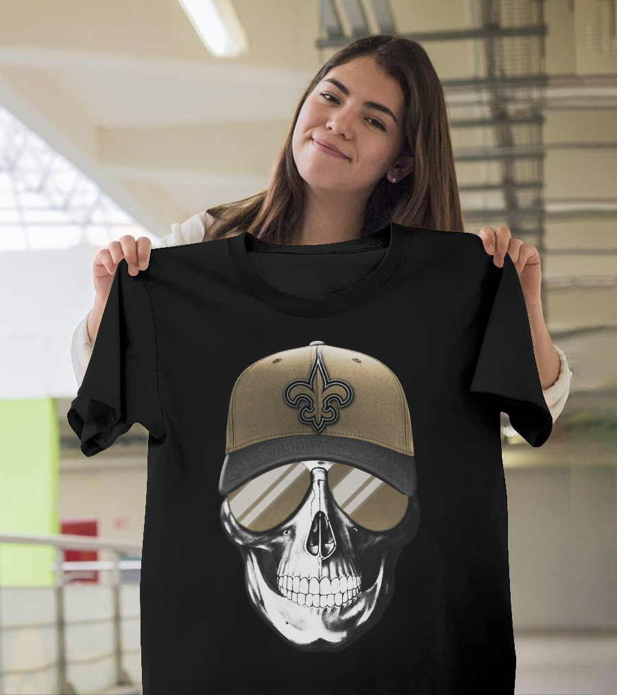 Skull V7 New Orleans Saints Fleur-de-Lis Hat and Sunglasses T-Shirt