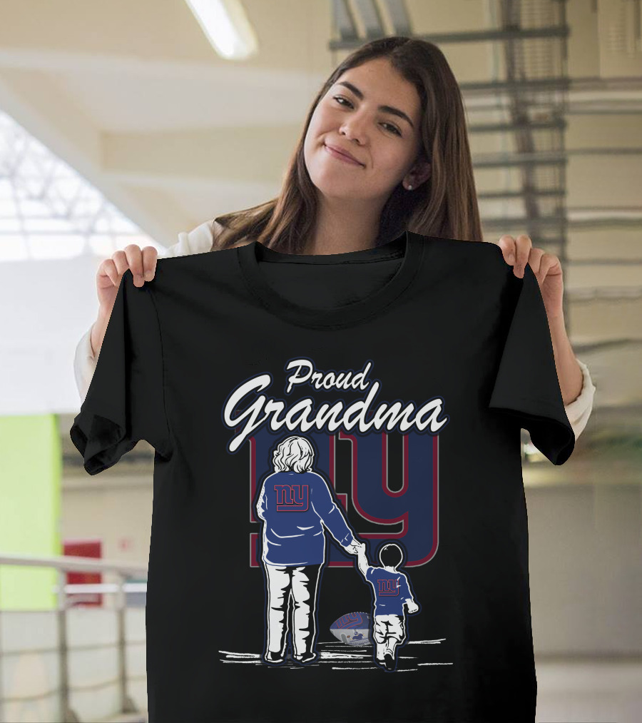 Proud Grandma New York Giants Family Fan Love T-Shirt