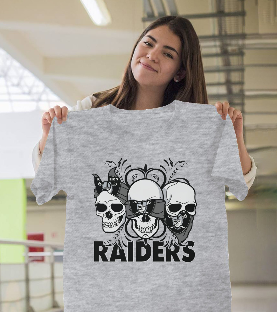 3 Skull Raiders T-Shirt