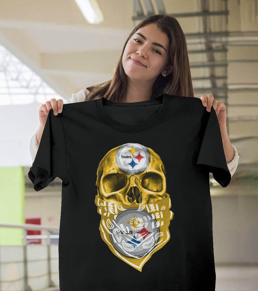 Skull V5 Steelers Bandana Logo Football Fan Gear T-Shirt