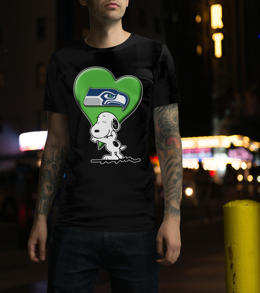 Snoopy Heart Seattle Seahawks Fan T-Shirt