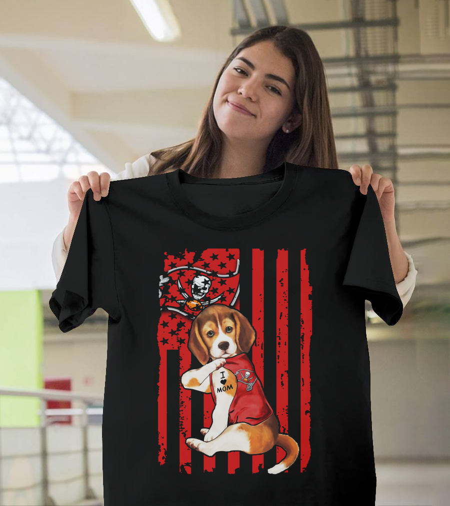 Beagle Puppy Tampa Bay Buccaneers I Love Mom Tattoo Patriotic Flag T-Shirt