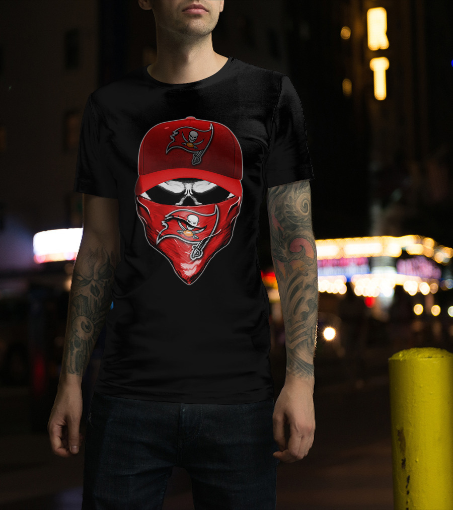 Tampa Bay Buccaneers Skull V6 Hat And Bandana T-Shirt