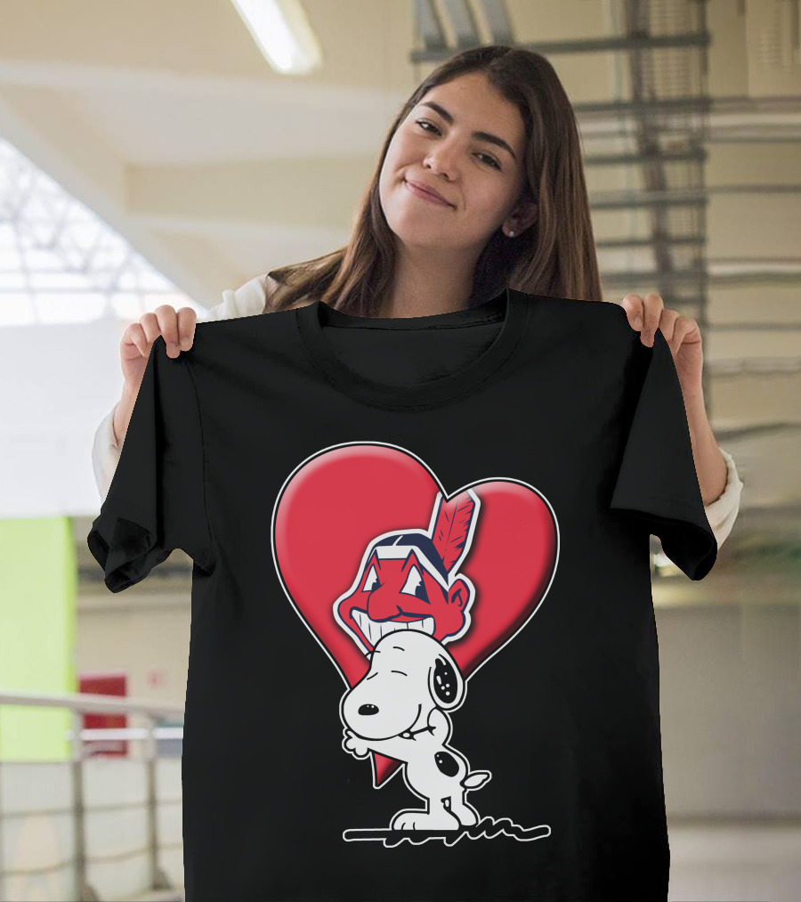 Snoopy Hugging Cleveland Indians Logo Heart T-Shirt