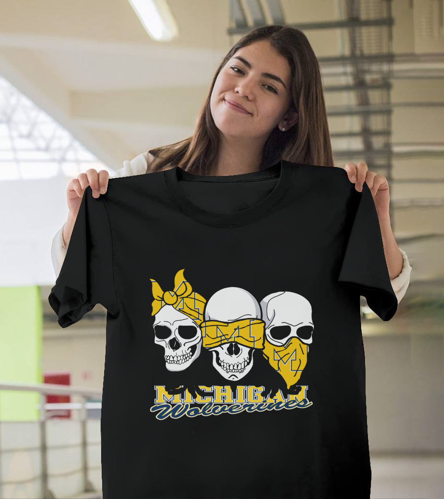 Michigan Wolverines 3 Skulls Bandana T-Shirt