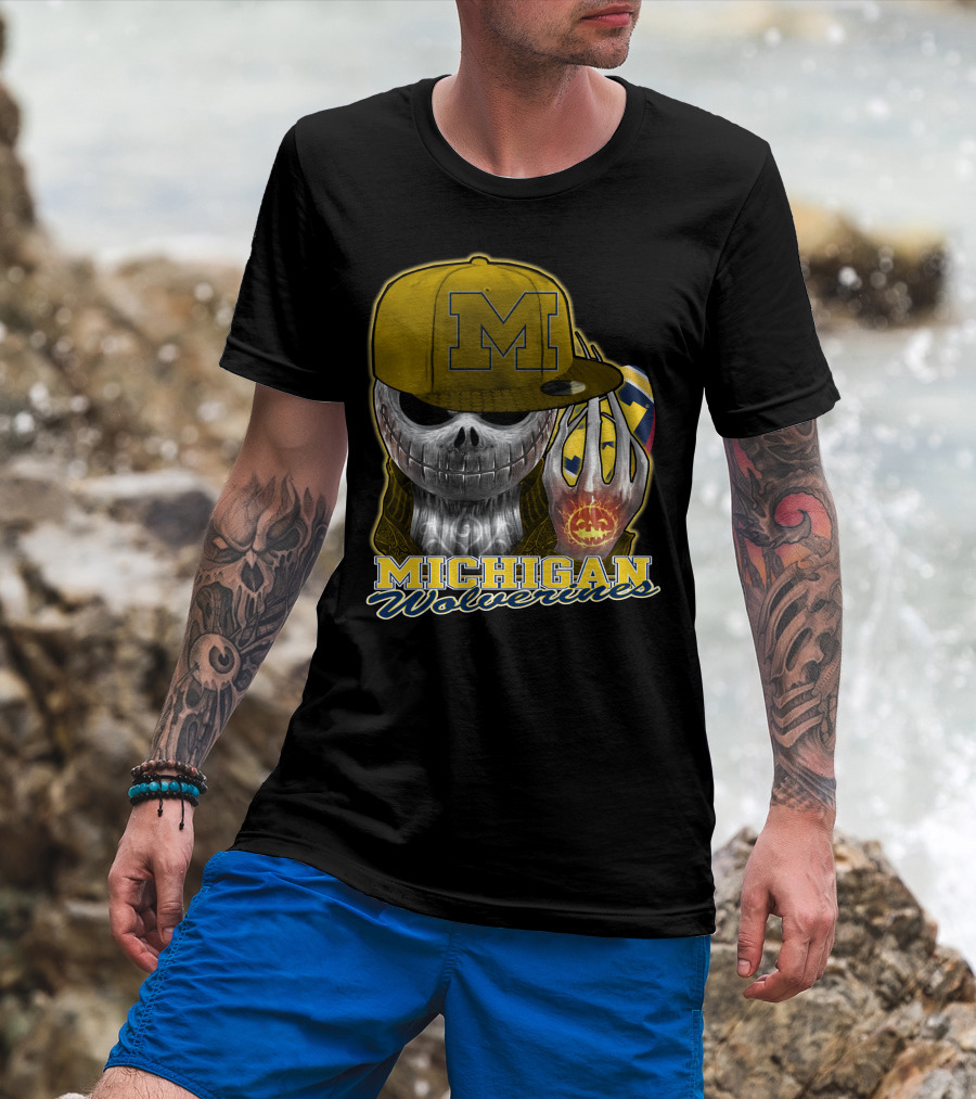 Jackskull Michigan Wolverines Halloween Skull With Wolverine Colors And Cap T-Shirt