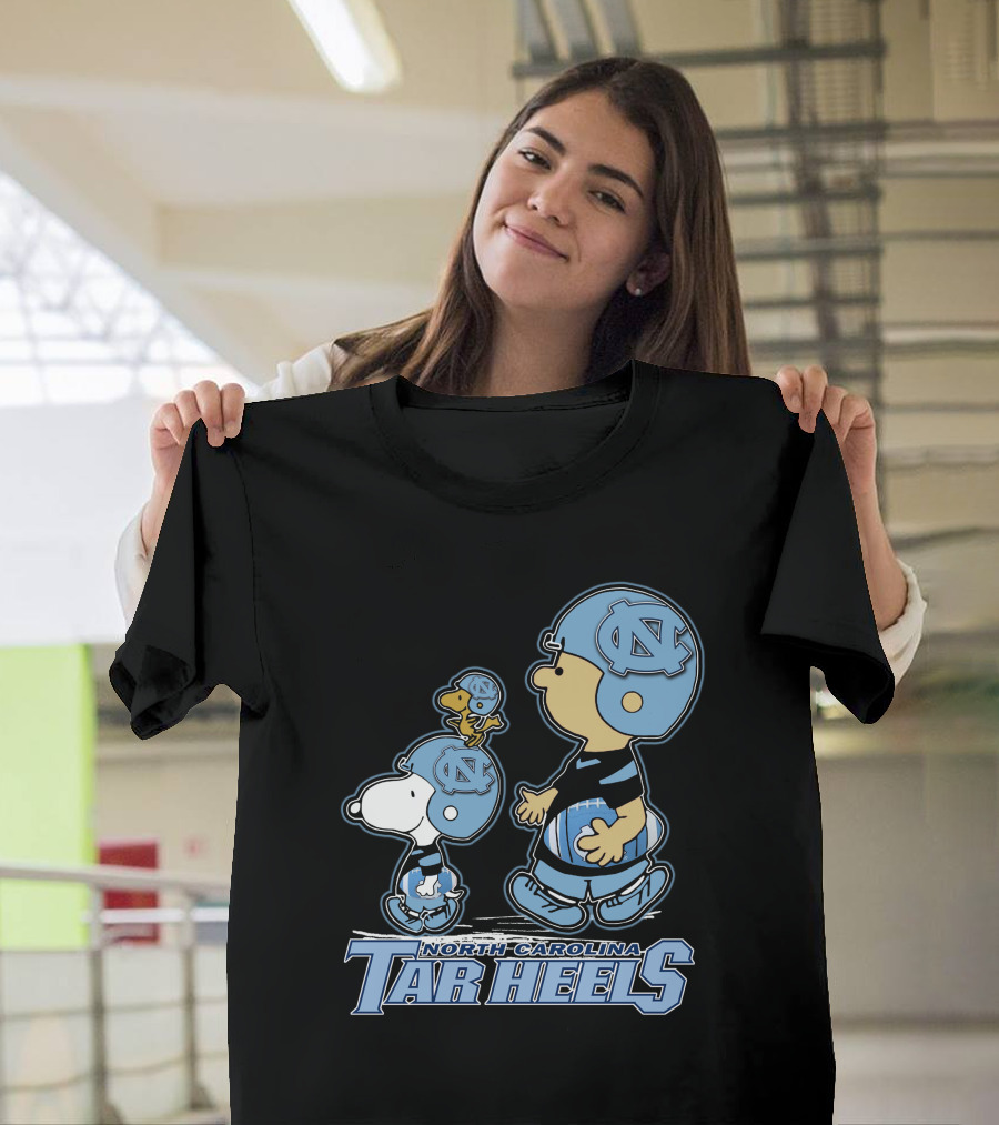 North Carolina Tar Heels Snoopy And Woodstock Football Team Fans T-Shirt