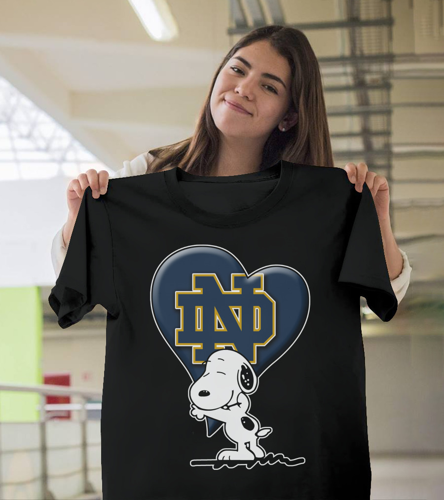 Snoopy Heart Hug Notre Dame Fighting Irish Nd T-Shirt
