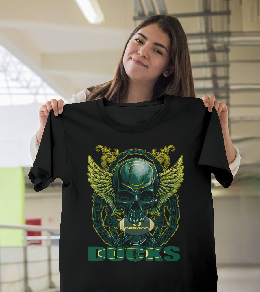 SkullFB Oregon Ducks Football Skull Design with Wings and Chains T-Shirt